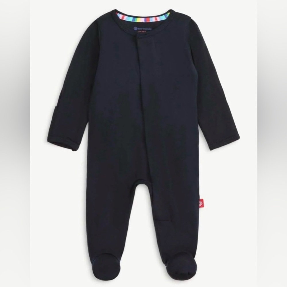 NWOT Magnetic Me Footie Onyx